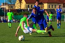 Z archivu: Fotbalisté TJ Sušice (modří) porazili nováčka z Chlumčan 1:0.