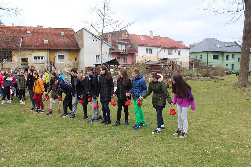 Envicentrum Proud v Horažďovicích pořádá každoročně v podbranském mlýně pobytové kurzy pro školy.