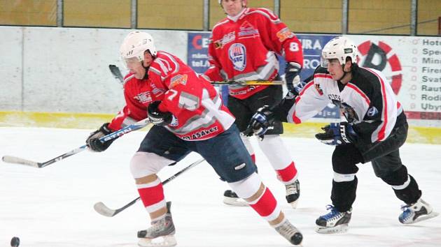 Plzeňská krajská liga HC Klatovy B - HC Chotíkov 3:5.