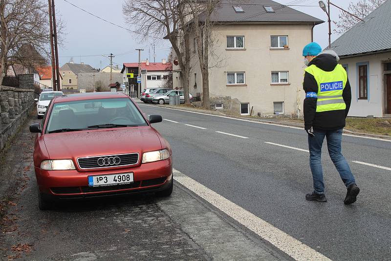 Policejní kontroly v Čachrově.