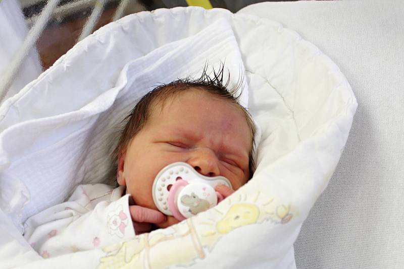 Jolana Rožánková z Plzně se narodila v klatovské porodnici 25. července ve 2:11 hodin (3850 g, 50 cm). Rodiče Veronika a Martin dopředu věděli, že Eliáškovi (2,5) přivezou domů malou sestřičku.