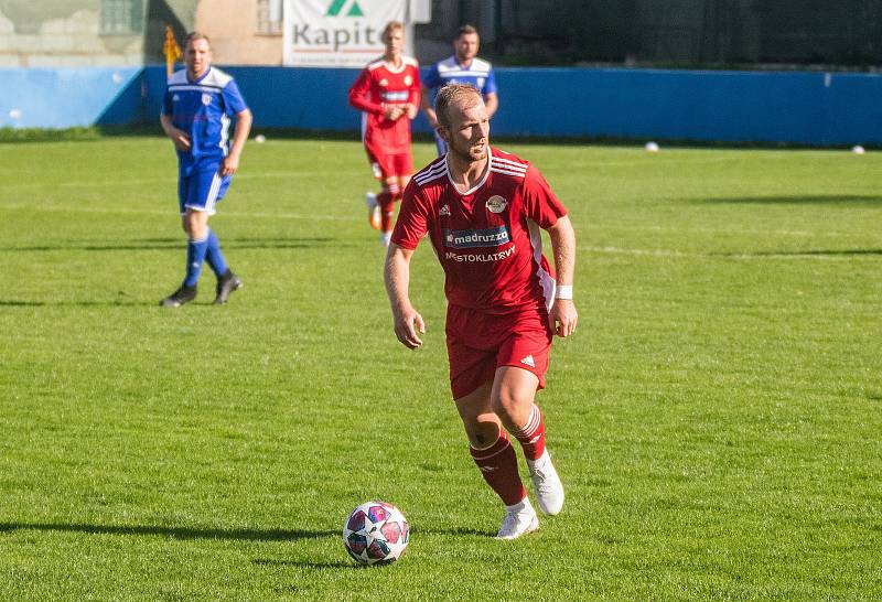 Fotbalisté divizních Klatov remizovali v 11. kole soutěže na hřišti Soběslavi 2:2, i když po prvním poločase vedli o dvě branky.