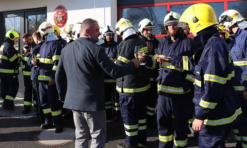 Slavnostní otevření nové hasičské zbrojnice v Chudenicích.