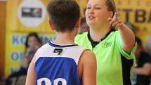 BK Klatovy U14 (v bílém) - BK Teplice U14 46:28 - fotogalerie z pátečního zápasu.