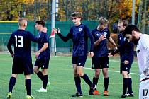 Fotbalisté SK Slavia Jesenice (modří), archivní snímek.