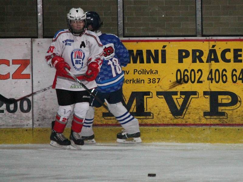 Žákovská liga mladší žáci HC Klatovy - HC Tábor 3:4.