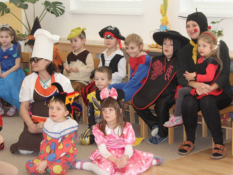 Maškarní karneval ve školce v Máchově ulici 2016