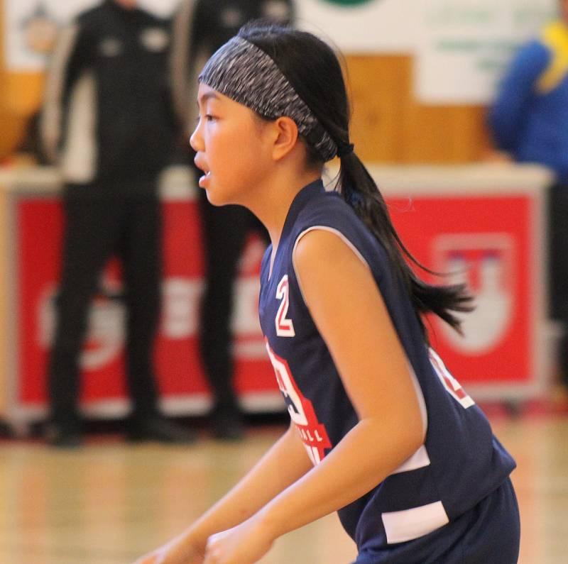 Team USA U12 dívky - BC Benešov (ve žlutém) U12 10:16 - fotogalerie z pátečního zápasu.