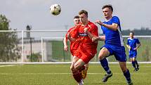 I. B třída, skupina B, 23. kolo: SK Klatovy 1898 B (na snímku fotbalisté v červených dresech) - SK Bolešiny (modří) 2:0.