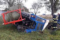 Nehoda traktoru u Ostřetic a střet dvou vozů u Horažďovic.