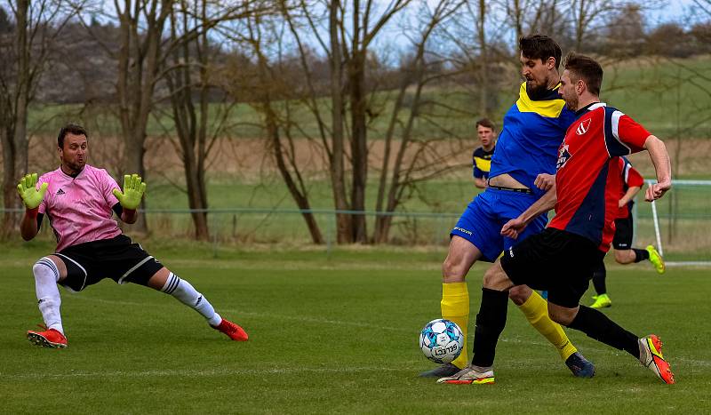 19. kolo I. A třídy: Svatobor Hrádek (modří) - Žákava 0:4.