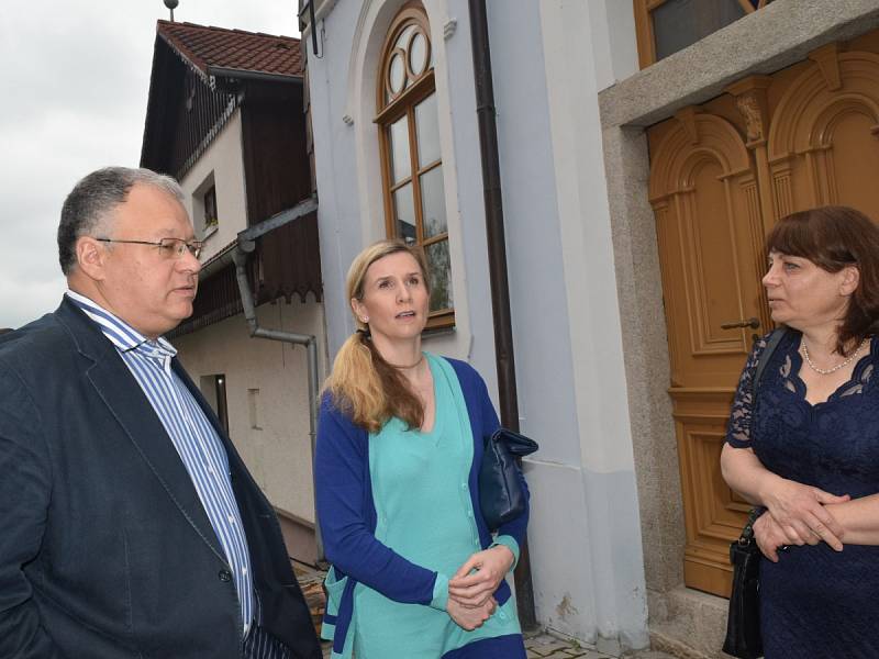 Zakončení projektu Extra třída - Nezapomněli jsem žijí! a oslava 10. výročí znovuotevření synagogy v Hartmanicích. 