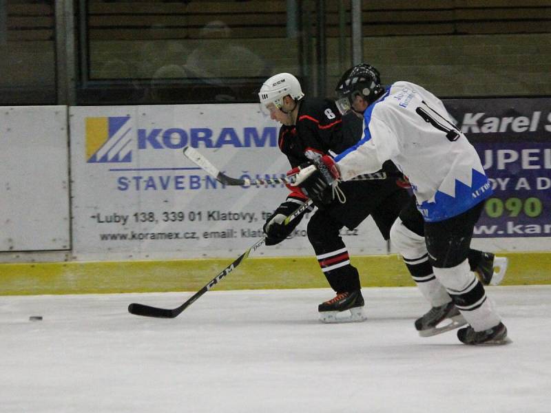 Klatovská hobby liga 2016/2017: AHC Gladiators (černé dresy) - HC Poběžovice 5:1