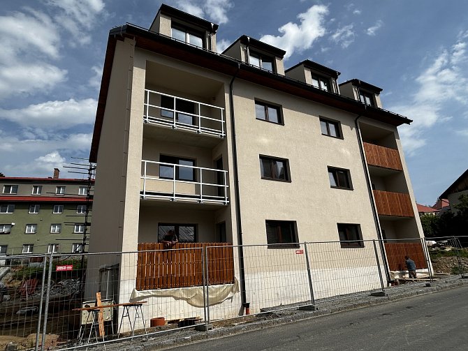 Nové bytové domy v Kašperských Horách.