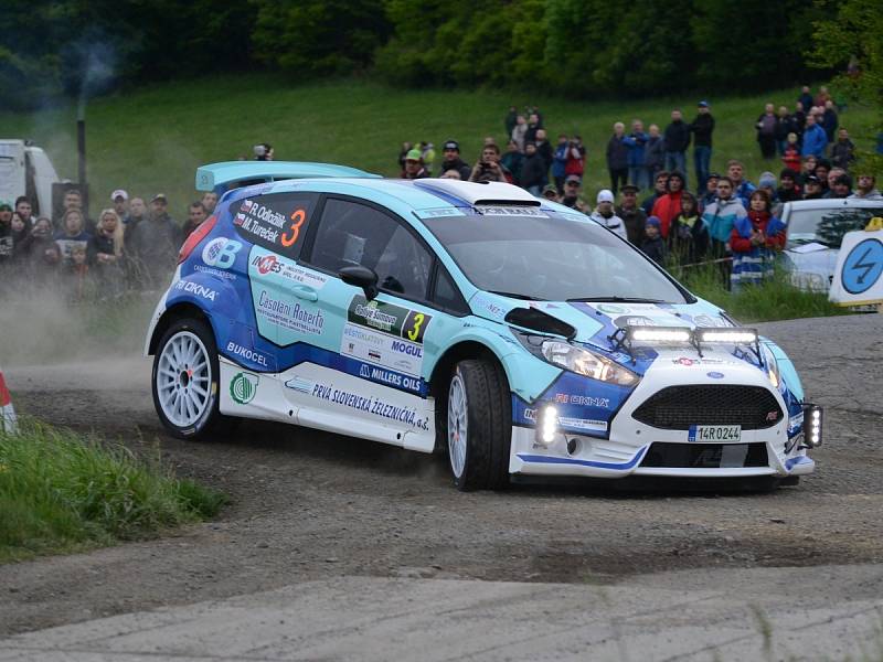 Posádky na tratích šumavských rallye