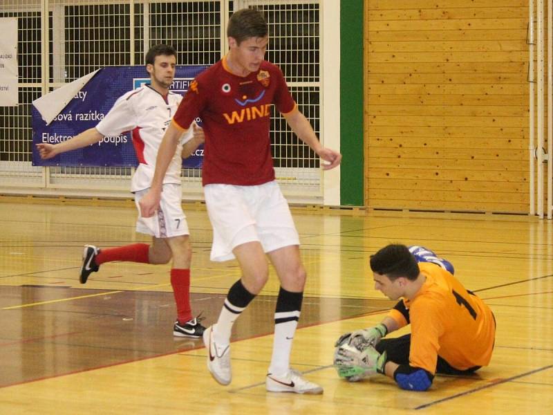 V Klatovech se bojovalo v okresní soutěži ve futsalu o "bednu".