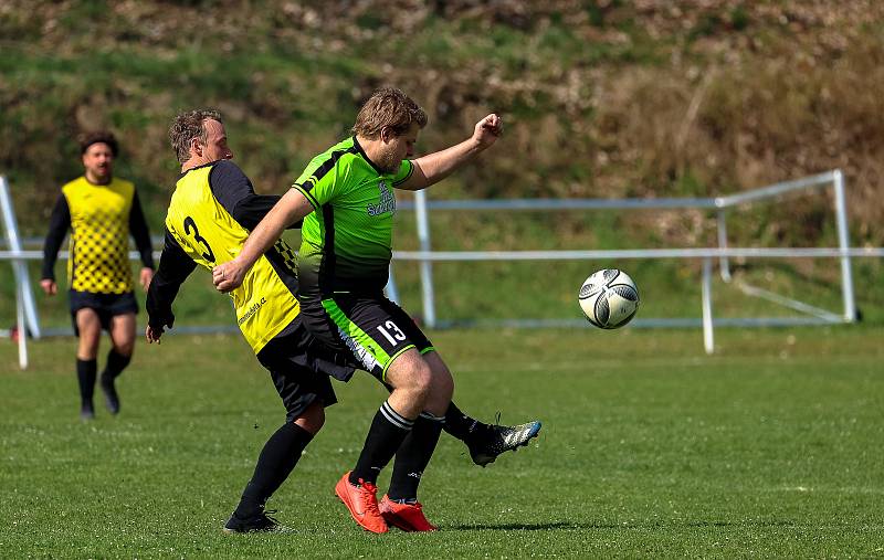 17. kolo III. třídy: Sokol Hartmanice (žlutočerní) - Železná Ruda 3:1.