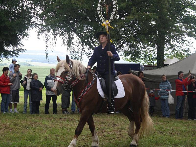 Jízda sv. Linharta v Uhlišti 2012