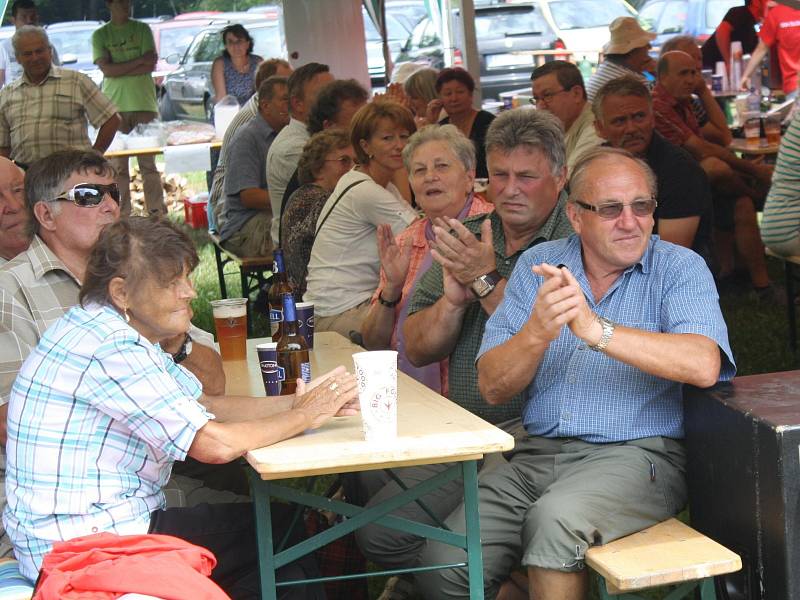 Čtvrtý ročník dechovkového festivalu v Dlouhé Vsi