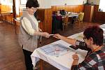Komunální volby 2018 na Klatovsku - třiaosmdesátiletá Marie Kroupová z Předslavi chodí k volbám pravidelně