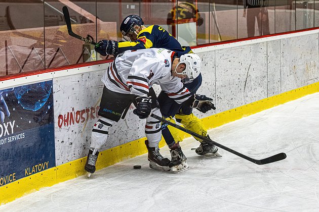 SHC Klatovy (hokejisté v bílých dresech), ilustrační snímek.