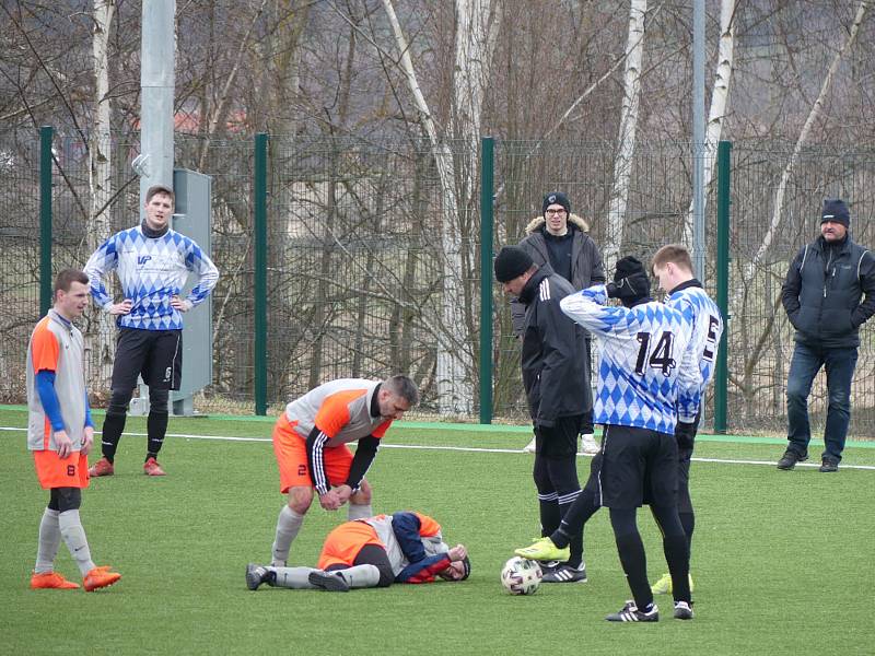 Zimní příprava: Sokol Mochtín (modrobílí) - Chlumčany 4:2.