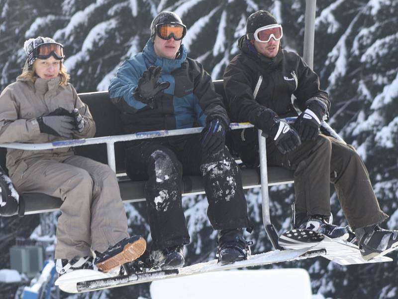 Zahájení lyžařské sezony na Šumavě. Ski areál Špičák 8. 12. 12