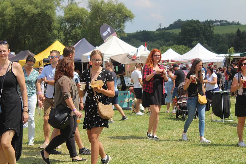 Street food festival na hradě ve Švihově.