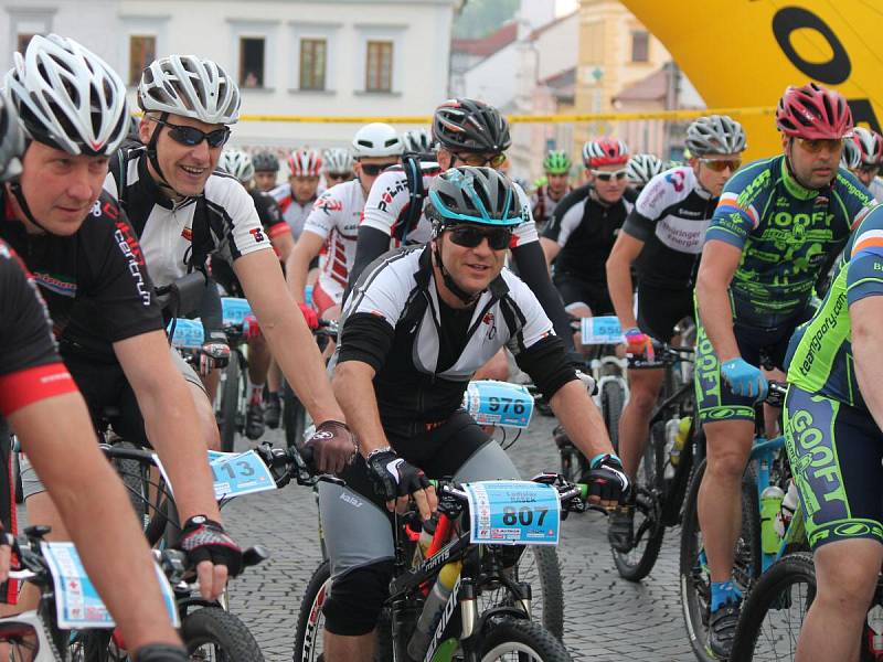 Král Šumavy 2016: Start závodu na 105 km