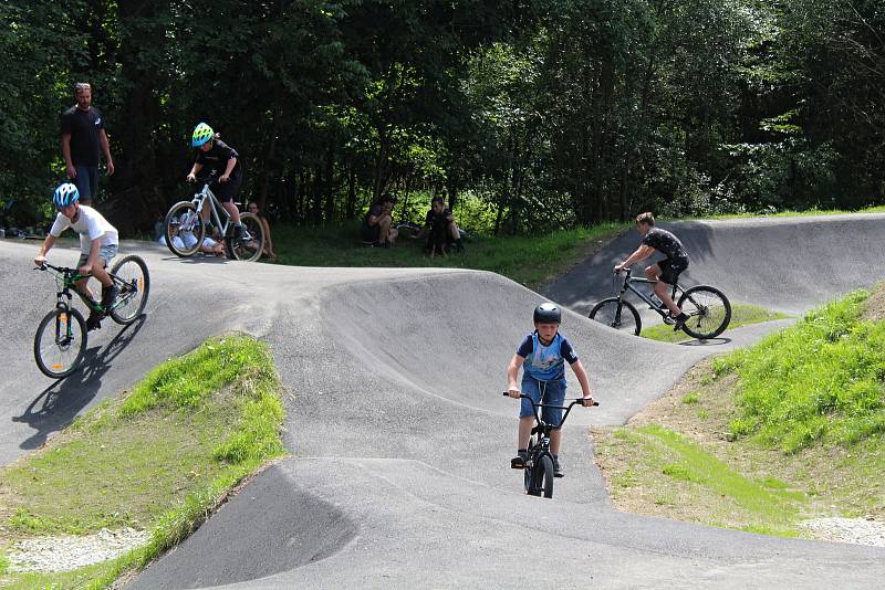 Otevření pumptrackové dráhy v Železné Rudě.