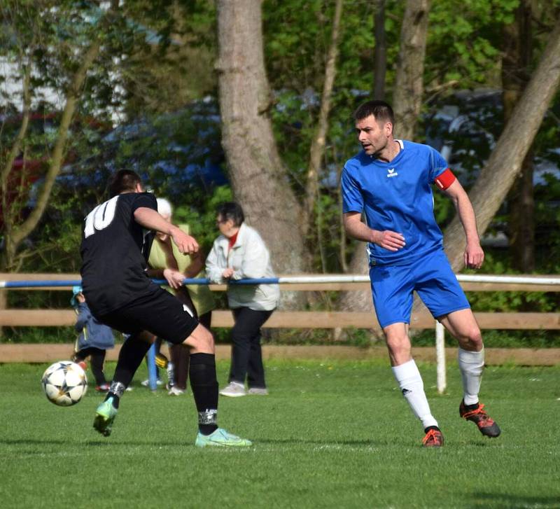 20. kolo I. B třídy (skupina B): Sokol Štěnovice - TJ Měcholupy 1:2.