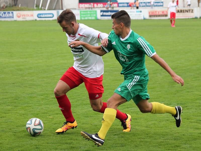 Divize 2016/2017: SK Klatovy 1898 (bílé dresy) - 1. FC Karlovy Vary 1:3