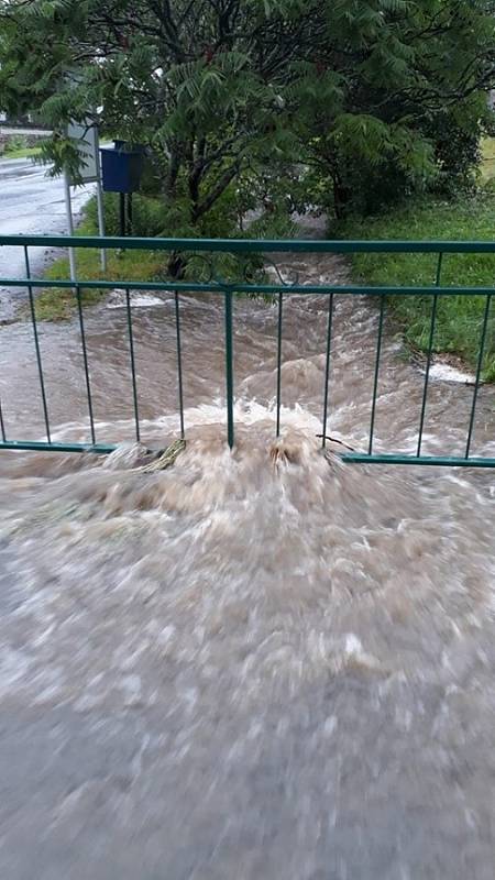 Blesková povodeň v Březí u Čachrova.