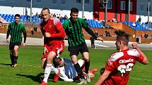 11. kolo divize: Petřín Plzeň (červení) - FC Rokycany 4:0.