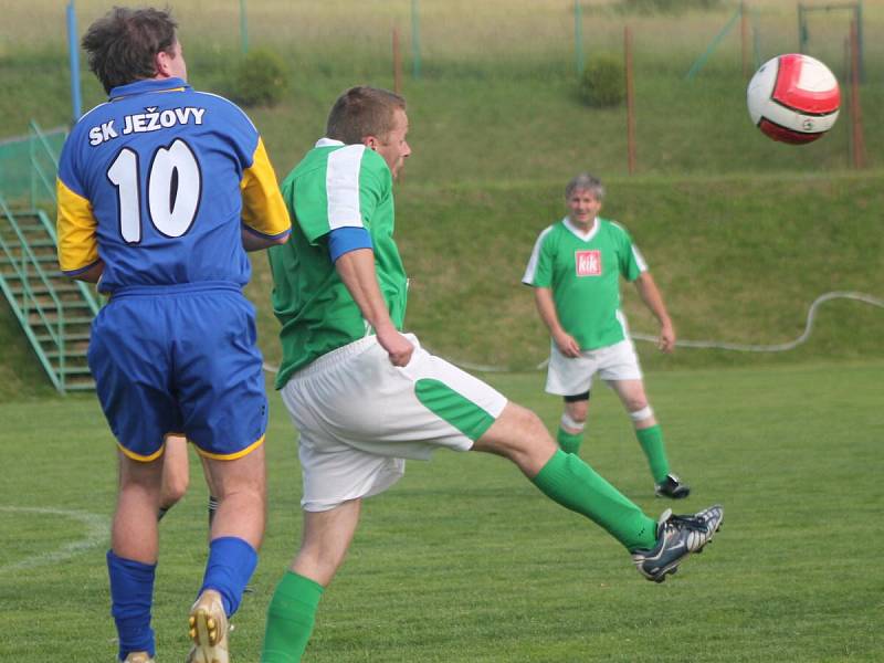 IV. třída, skupina A Ježovy - Dlažov 5:2.