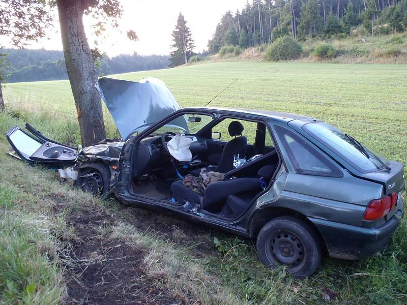 Dopravní nehoda dvou aut u Tužic