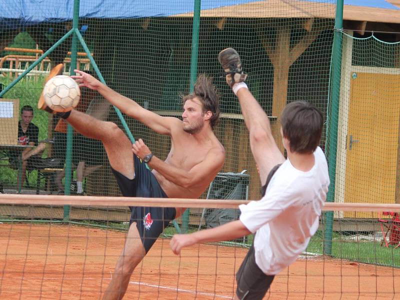 Nohejbalový turnaj "O pohár starosty města Janovice"