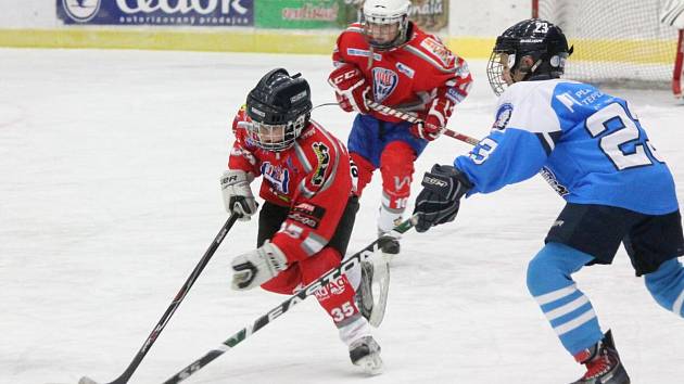 Krajská liga přípravek: HC Klatovy (v červeném) - HC Škoda 1929 4:9.