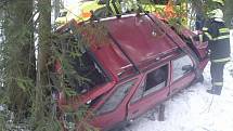 Sobotní nehoda osobního auta u Prášil