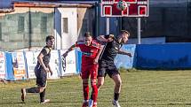 FORTUNA divize A (18. kolo): SK Klatovy 1898 (na snímku fotbalisté v červených dresech) - FK Slavoj Český Krumlov 0:2 (0:1).