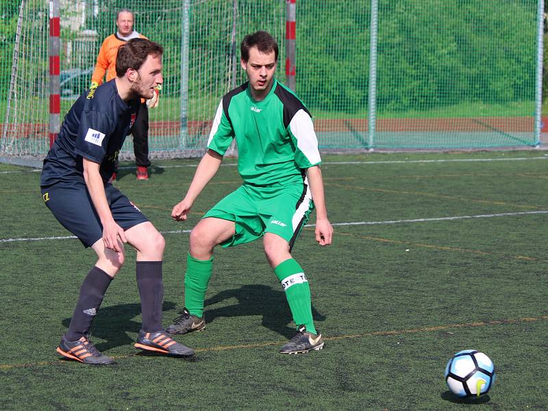 Kapitol liga v malé kopané: Red Dogs - Tady a teď (zelení)