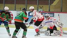 Krajská liga dorostu: HC Klatovy (v bílém) - HC Domažlice 5:1.