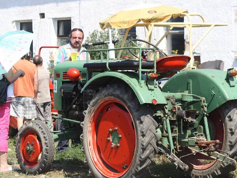 Traktoriáda v Mlázovech 2013