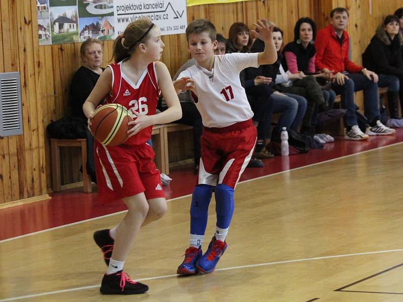 Krajský přebor nejmladších minižáků U11 2017/2018: Klatovy hoši - Klatovy dívky 58:39 a 63:40