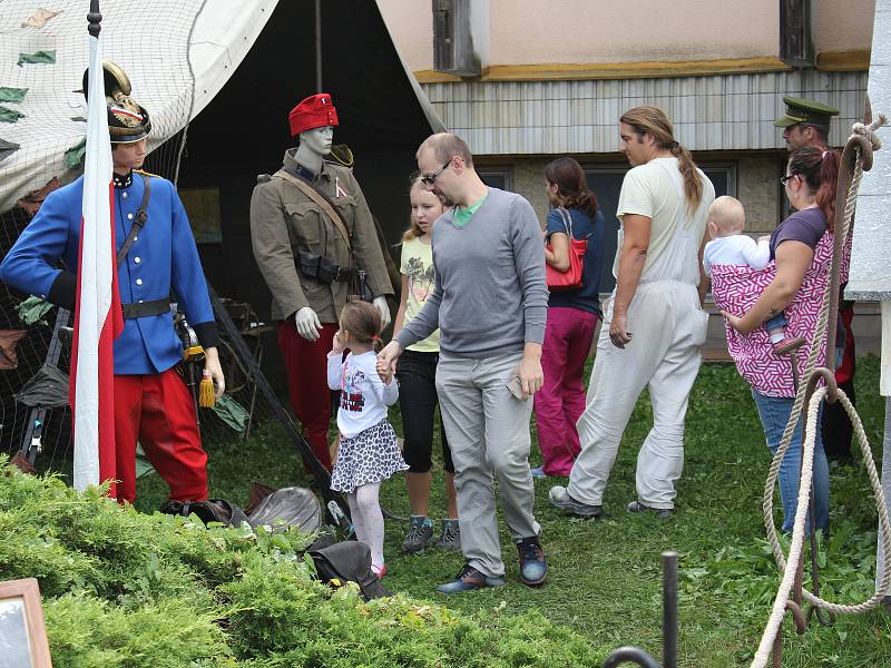 Výstava TGM a armáda, historický tank a dobový tábor v Klatovech