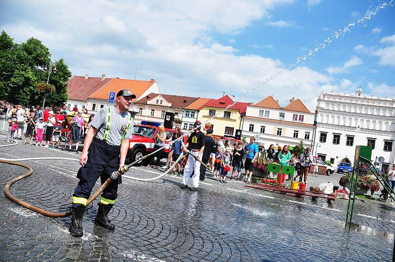 Hasiči v Sušici oslavili 140 let, cvičně přitom zapálili radnici