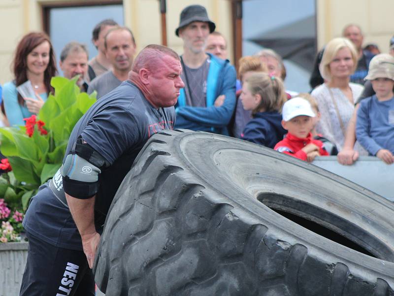 V sobotu se konal závod strongmanů v Sušici.