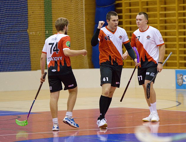 2. kolo Poháru Českého florbalu: Sport Club Klatovy (červenobílí) vs. SK Meťák České Budějovice 15:4.