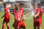 25. kolo krajského přeboru starších žáků: SK Klatovy 1898 (červení) - TJ START Luby (hráči v modrých dresech) 9:2 (4:2).