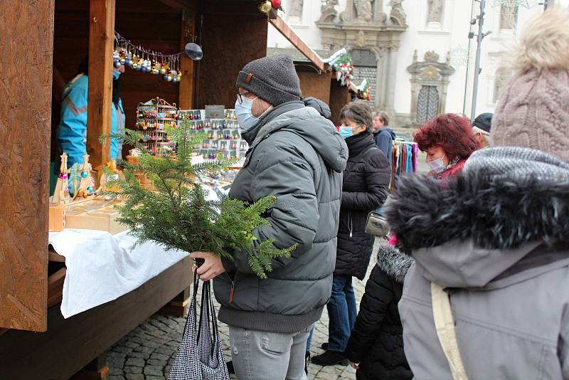 Vánoční trhy v Klatovech s Klatovským klášterním bazarem.